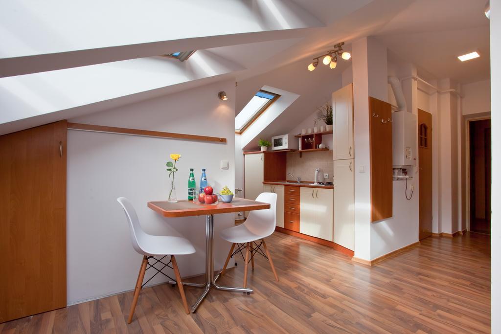 Apartament City Center Studio Deluxe กรินีซา ดรอยจ์ ภายนอก รูปภาพ