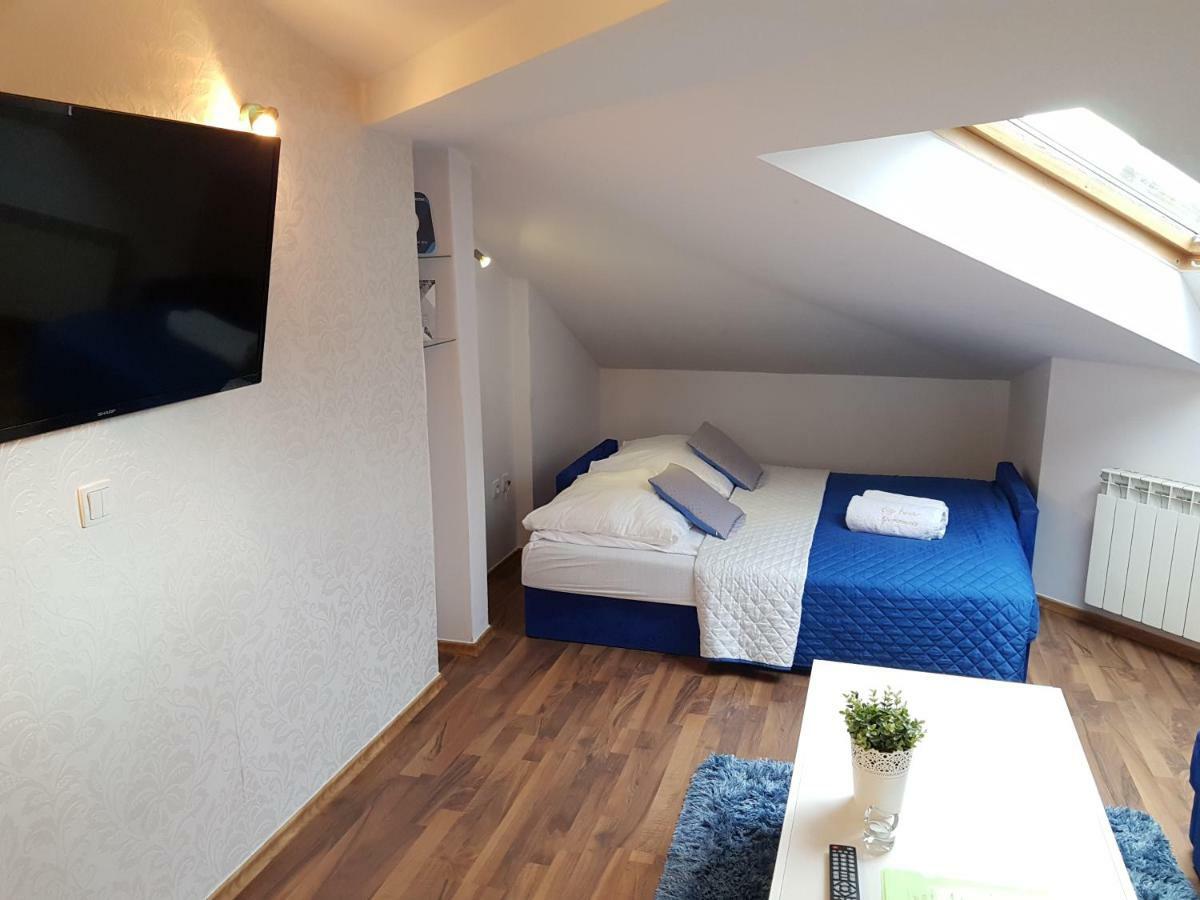 Apartament City Center Studio Deluxe กรินีซา ดรอยจ์ ภายนอก รูปภาพ